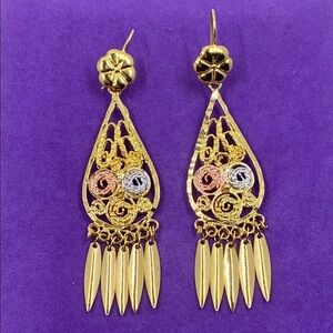💛 Elegant 24k Gold Plated Dangle Earrings